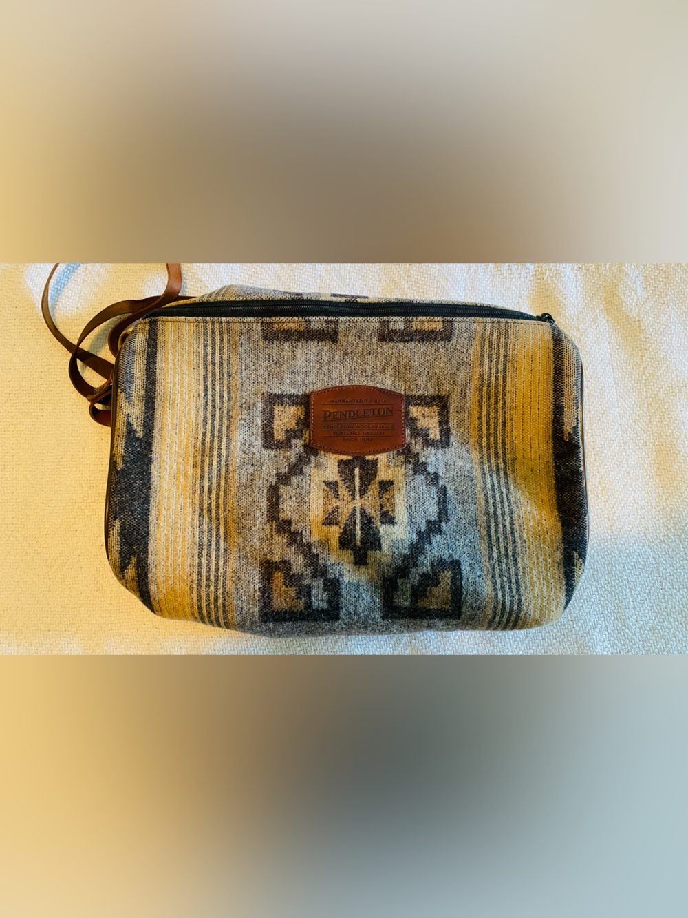 Authentic Pendleton bag made out of Wool, Cotton and Leather, Western Style